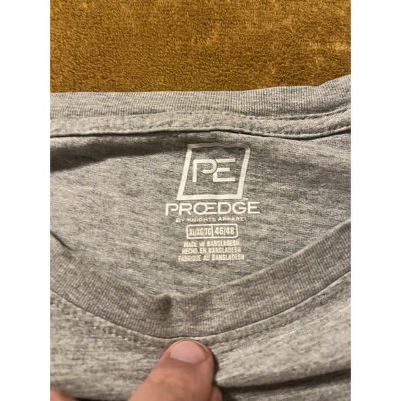 Wisconsin Badgers Vintage T Shirt Pro Edge Embroidered Made in USA Mens XLarge - Picture 3 of 7